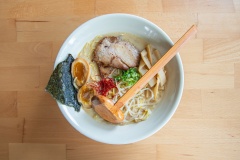 OishiAsianFusion_GarlicTonkatsuRamen_001