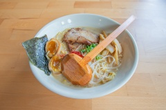 OishiAsianFusion_GarlicTonkatsuRamen_003